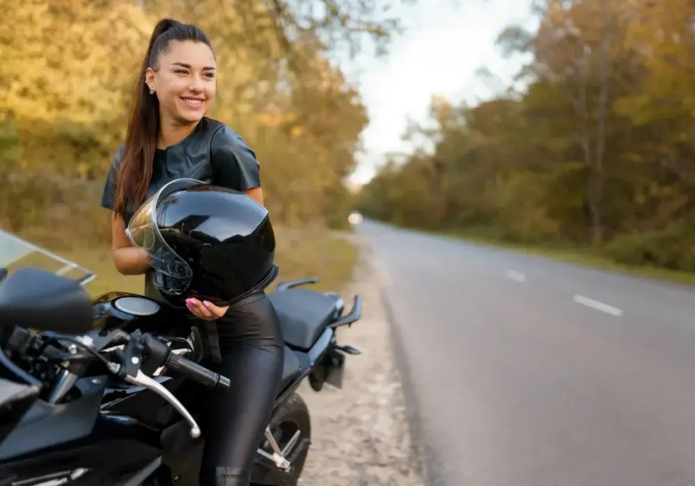 Motocykl dla niskiej dziewczyny: Jak wybrać i jeździć pewnie?
