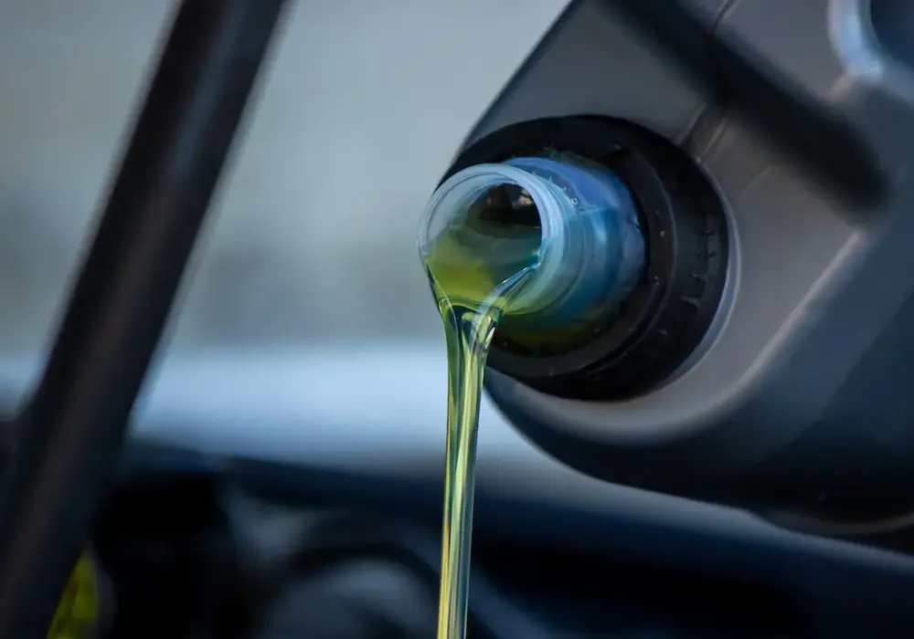 Motul C3 – wszystko, co musisz wiedzieć o tym oleju silnikowym i jego zaletach