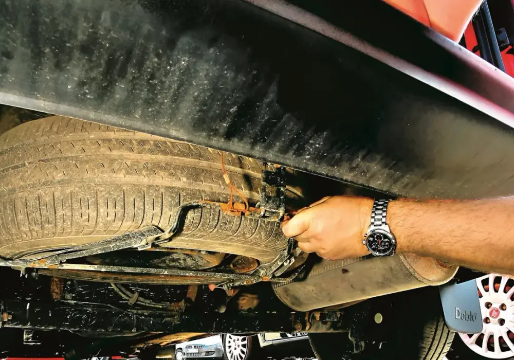 Jak łatwo zdjąć koło zapasowe w Peugeot Boxer – krok po kroku bez problemów
