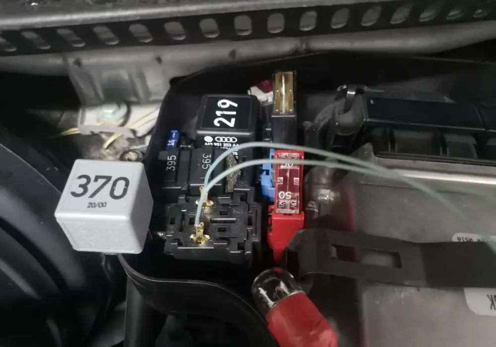 Gdzie jest przekaźnik świec żarowych 1.9 TDI? Lokalizacja i objawy