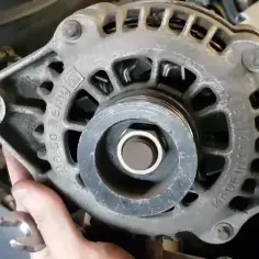 Jak wymontować alternator Opel Meriva - proste kroki i porady