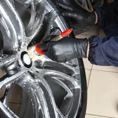 Jak skutecznie zabezpieczyć felgi aluminiowe przed korozją i uszkodzeniami