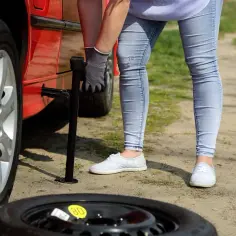 Koło zapasowe ile można jechać – ograniczenia i ryzyko długiej jazdy