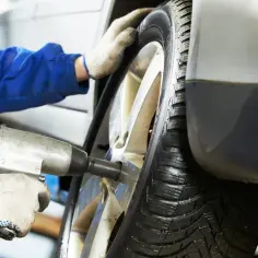 Ile kosztuje naprawa opony w wulkanizacji? Sprawdź ceny i usługi