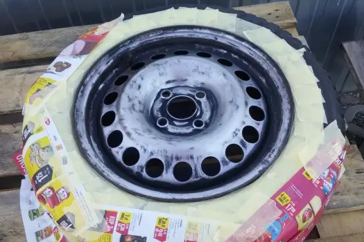 Jak malować felgi stalowe? Poradnik DIY i koszty renowacji