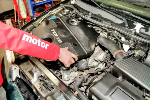 Gdzie jest termostat Golf 5 1.9 TDI? Lokalizacja i objawy awarii