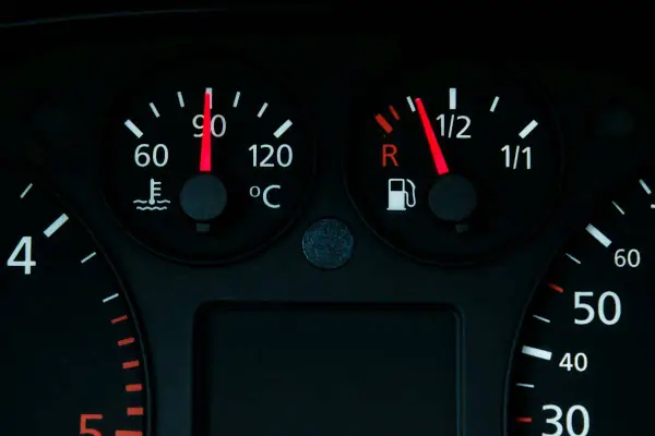 Jak sprawdzić czujnik temperatury multimetrem? Praktyczny poradnik