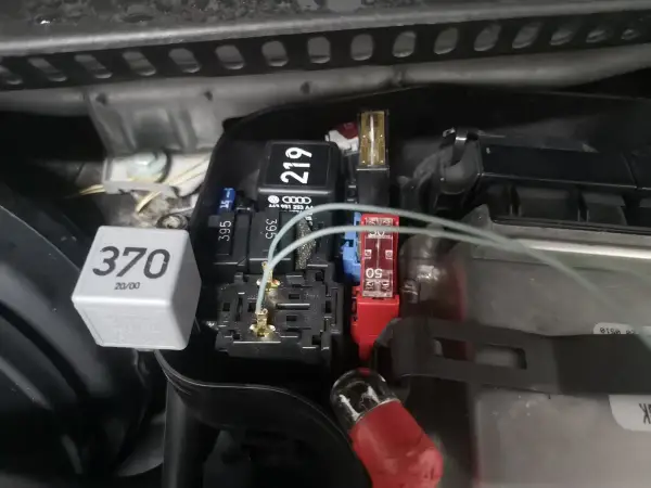 Gdzie jest przekaźnik świec żarowych 1.9 TDI? Lokalizacja i objawy